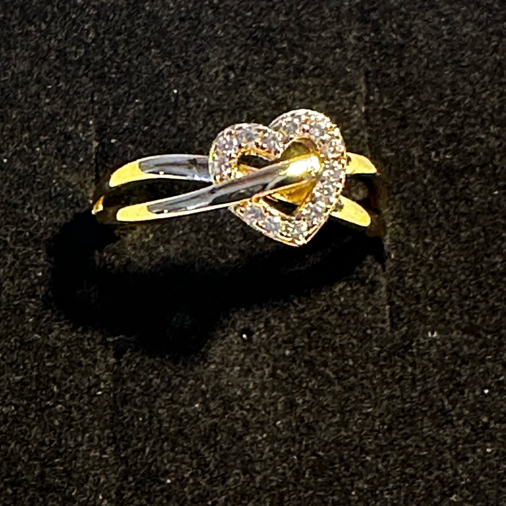 CZ Heart shape size 7 ring 14 K Gold over Sterling Silver. - Picture 1 of 4
